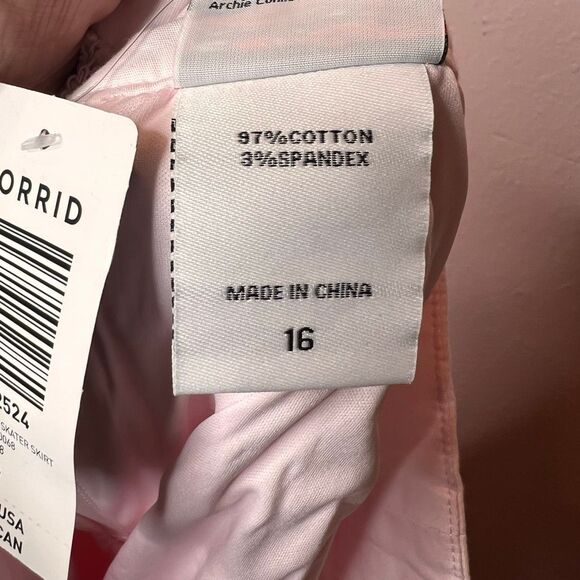 Torrid Betty and Veronica Pleated Skater Skirt new with tags powered pink - Picture 9 of 12